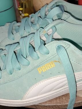 Puma Suede Low-Top Sneakers in Mint with White Stripe and Gold Logo